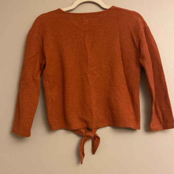 ⭐️ Madewell Textured Rust knot front Cropped Too size xs - Picture 3 of 9